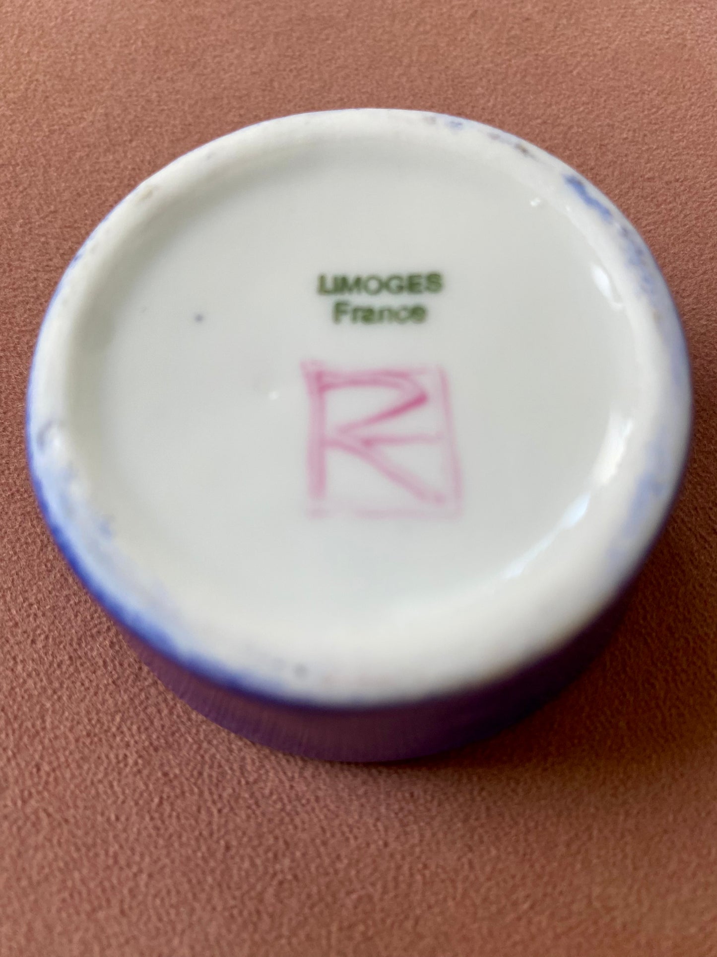 VINTAGE - Limoges France porseleinen sieradendoosje met viooltje