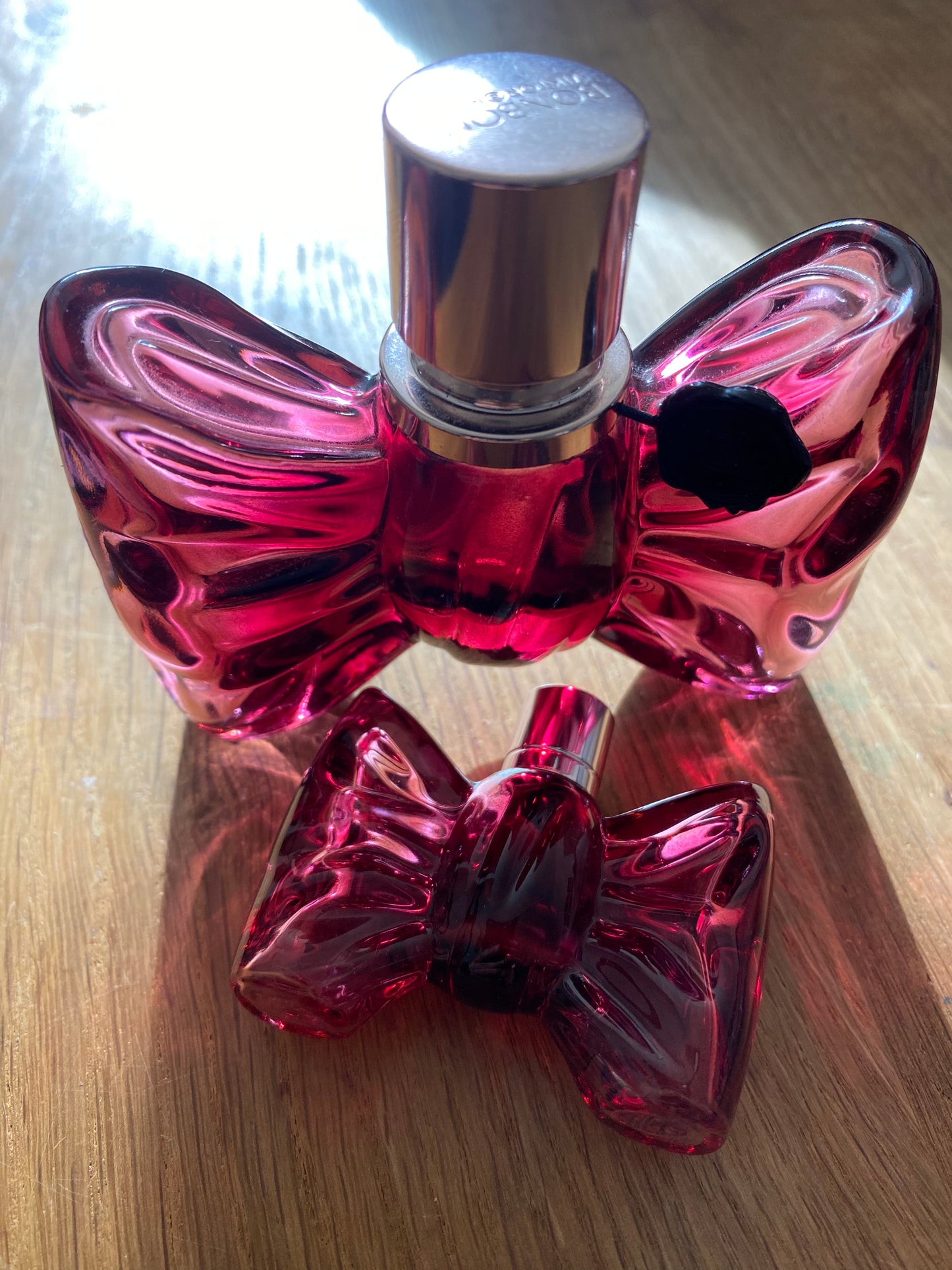 PRELOVED - Set van 2 strik / coquette bow parfumflesjes