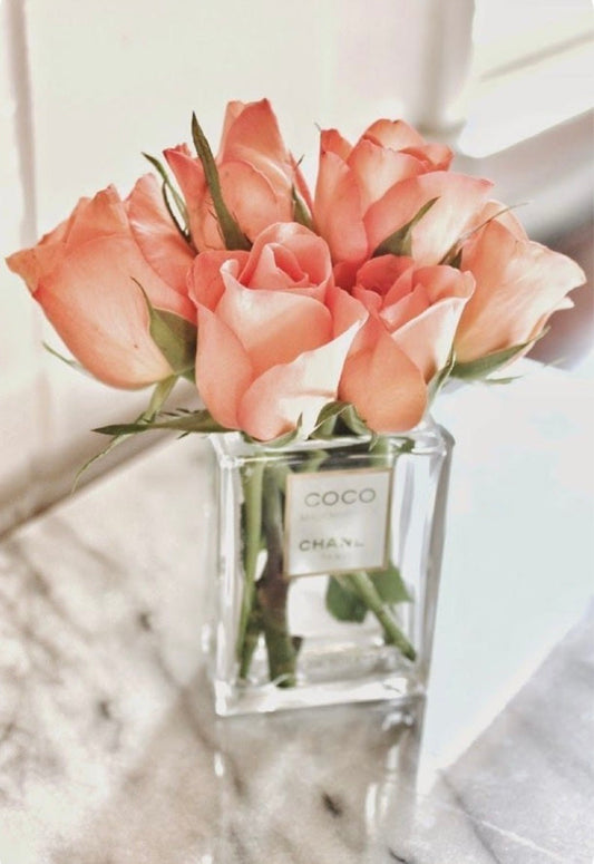 4 leuke stylingideeën voor lege parfumflesjes